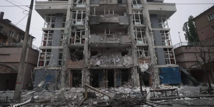 Дев'ять постраждалих під час нічного обстрілу Києва