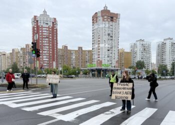У Києві зупиняли рух для вшануванні загиблих військових