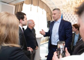 Кличко зустрiвся з iноземними дипломатами з нагоди Дня Європи: «Допомога має бути посилена, бо у вiйнi настав критичний момент»