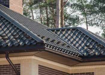 Яка металочерепиця міцна та витривала до навантажень?