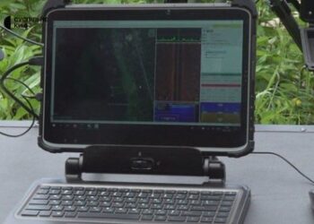 Водолази шукають уламки ракет у київських водоймах