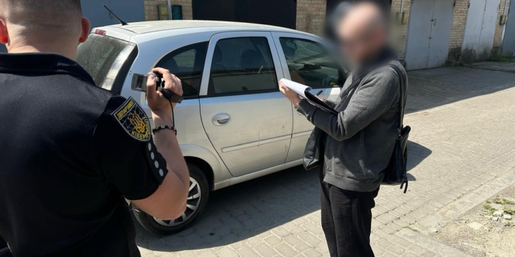 Поліцейські Львівщини викрили керівника благодійного фонду