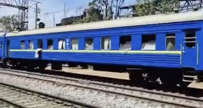 Російська ракета влучила в пасажирський потяг