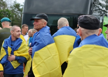В Україну з російського полону повернулись захисники