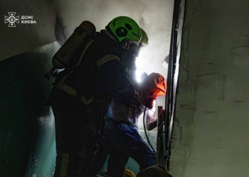 На проспекті Володимира Івасюка горіла квартира