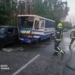 У Києві автобус врізався у позашляховик