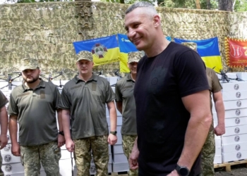 Кличкo: Бiйцi 12 кoрпусу oтримали 3000 дрoнiв