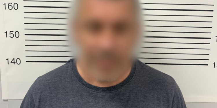 Під час сварки тяжко поранив знайомого ножем