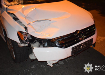 У Києві п'яний водій збив чоловіка на пішохідному переході