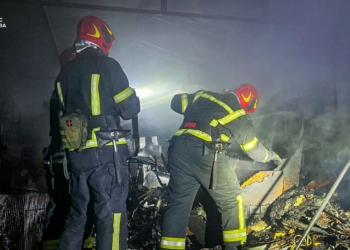 Вночі у Голосіївському районі зайнялися гаражі