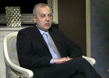 Юрій Макаров штрикнув ножем себе сам