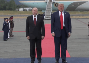 Трамп і Путін почали двосторонню зустріч