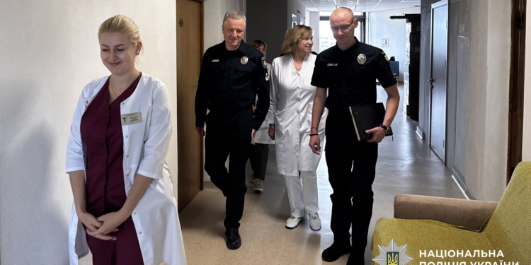 Дмитро Шумейко відвідав поранених поліцейських