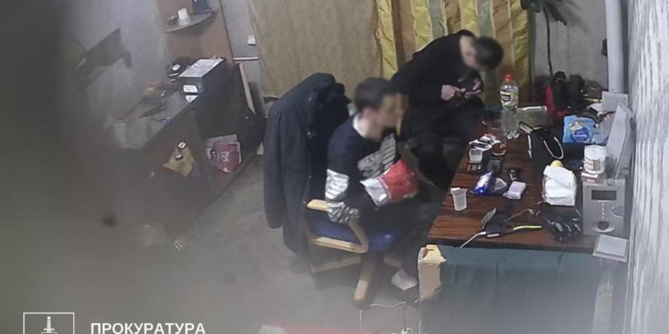 Група наркоторговців налагодила збут психотропів поштою