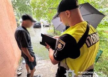 Кинув навчальну гранату серед житлових будинків