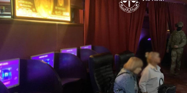 У Києві припинили роботу підпільних гральних закладів