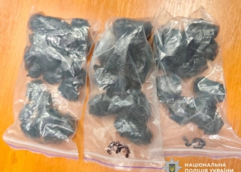 Закладника наркотиків спіймали у метро