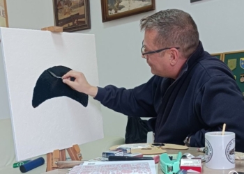 Директор музею з Тернопільщини намалював чорний вареник