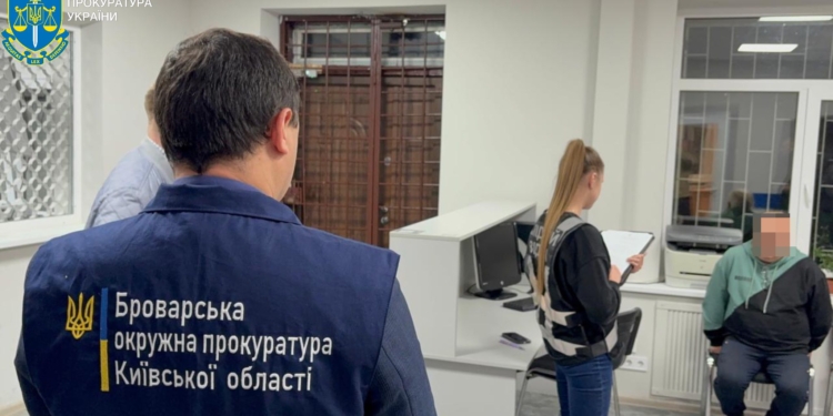 Чоловік заклав гранату у контейнер для сміття