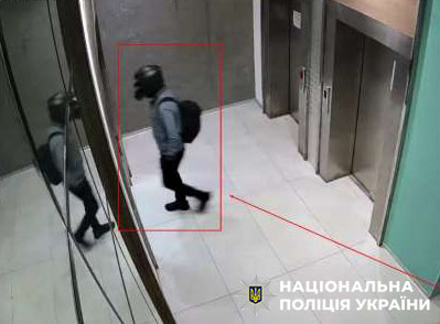 Чоловік вчинив жорстокий напад на дівчину у Києві