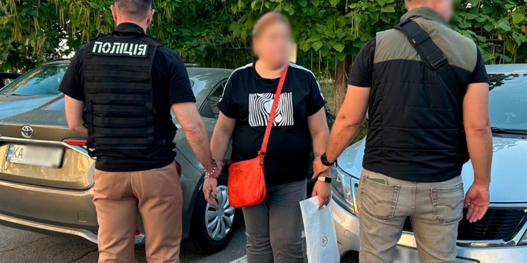 Фейкові довідки про догляд за хворим родичем