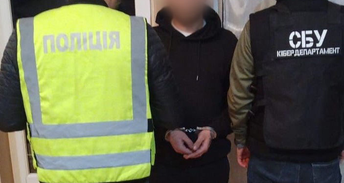 Колишні податківці торгували конфіденційною інформацією