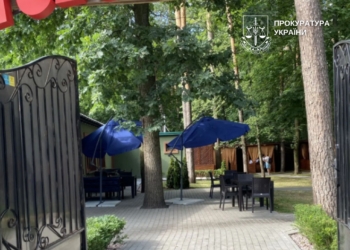 Підприємець у Києві самовільно збудував ресторан