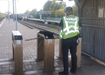 У Києві електричка переїхала підлітка