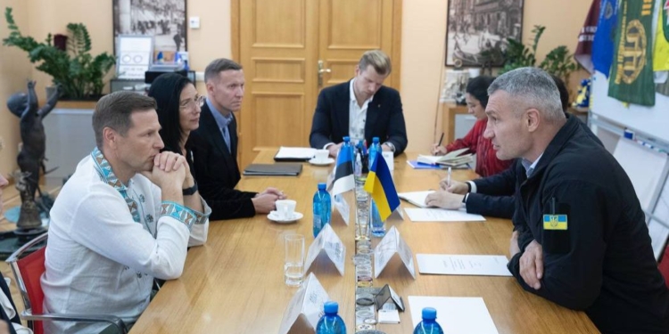 Віталій Кличко зустрівся з міністром оборони Естонії