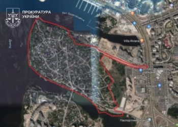 В Україні розривають договори з фірмами Медведчука