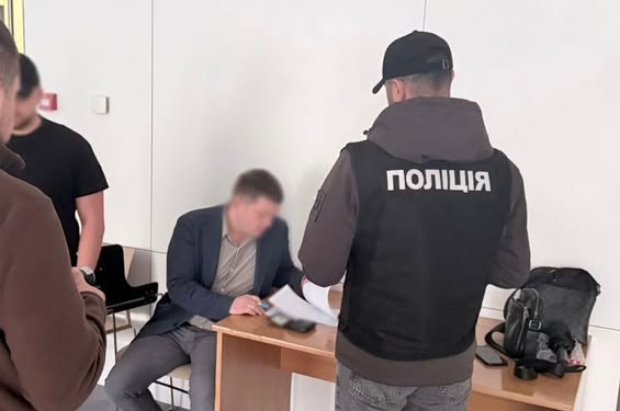 Керівник апарату КМДА підроблював документи