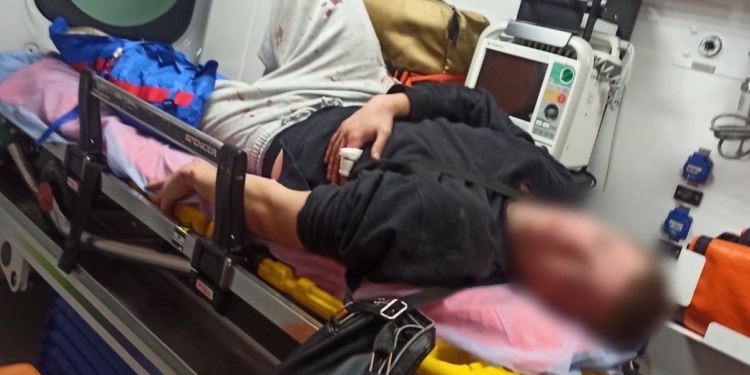 Молодик поранив киянина ножем