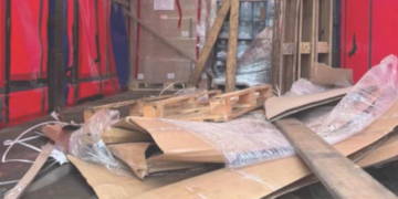 У Британії пограбували вантажівку вина