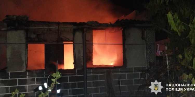 У пожежі загинули малолітні діти та їхній батько