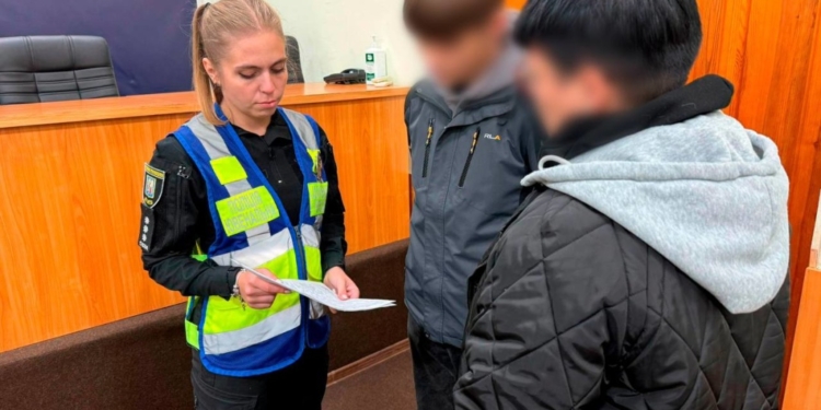 У столиці неповнолітні побили школяра на майданчику