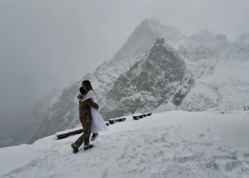 Захисник Віктор одружився з Оксаною у Карпатах