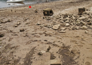 Село Стара Ушиця виринула з-під води