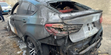 Юнака за завданням спецслужб підпалив авто