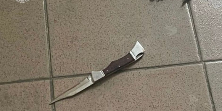 Чоловік порізав співмешканця своєї дружини