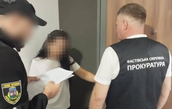 Наживалася на донатах під час війни