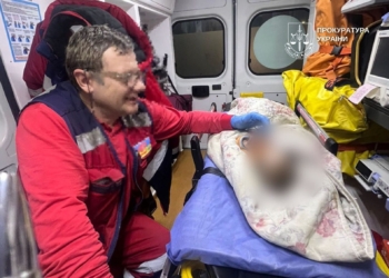 Мати на кілька днів залишила немовля саме у квартирі