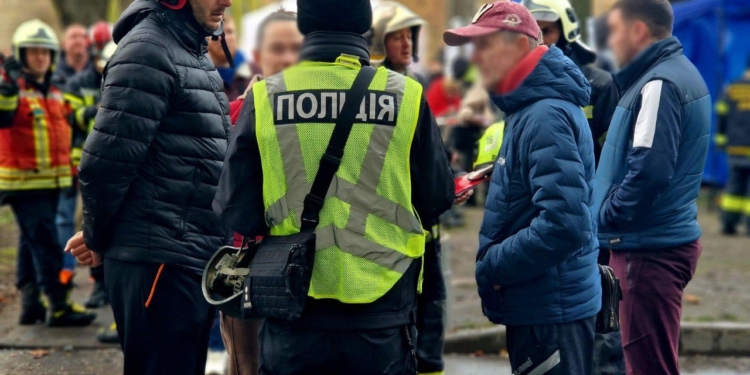 Поліція фіксувала наслідки ворожої атаки на Київ