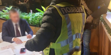 Сатус народного обранця за 160 000 доларів