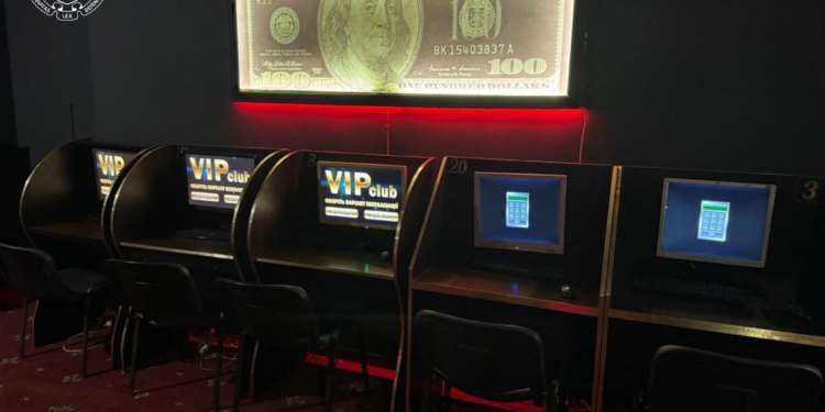 Припинили діяльність 18 нелегальних гральних закладів