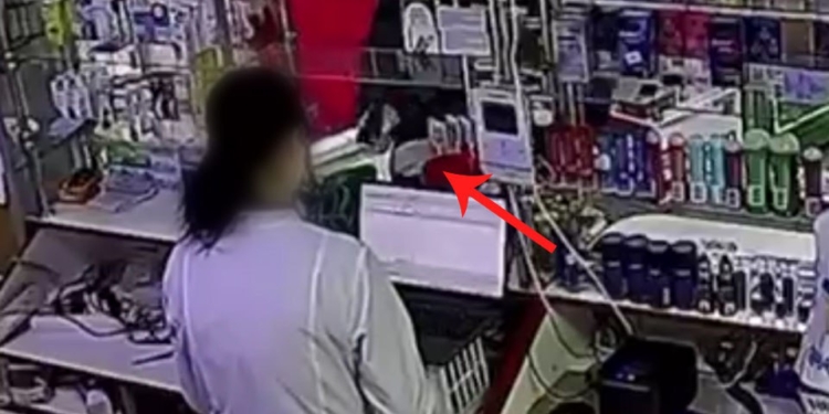 Киянин вчинив розбійний напад на аптеку