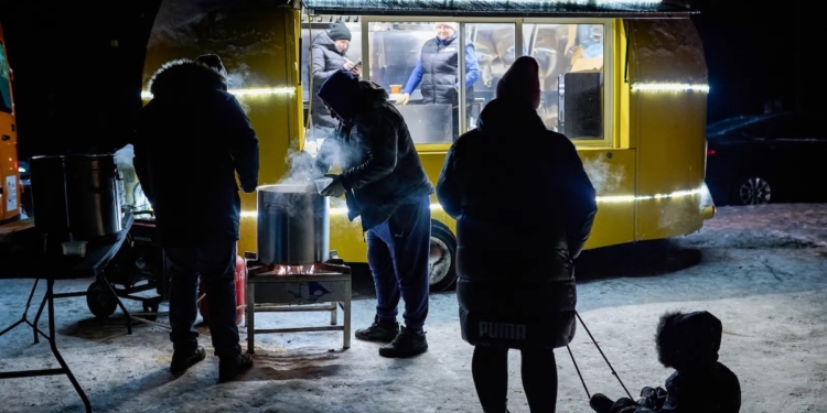 Як Пункти незламності рятують холодний Київ