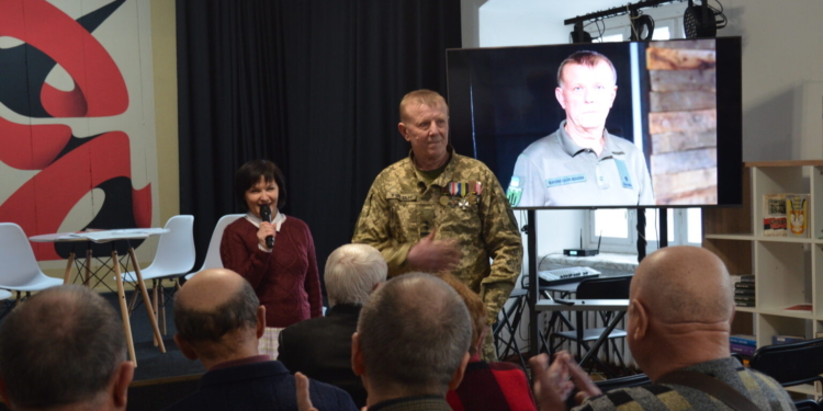 З фронту повернувся журналіст Володимир Данилюк