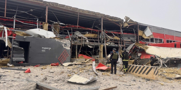 Російська ракета влучила у термінал «Нової пошти»