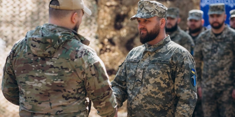 Державне визнання відваги: воїна з Підгаєччини Богдана Іваненка нагороджено орденом «За мужність»