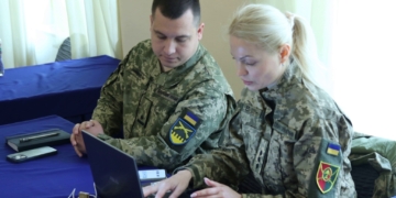 Обличчя психологічної підтримки: у Києві відкрили інтерактивну виставку ОК «Захід» до Дня психолога